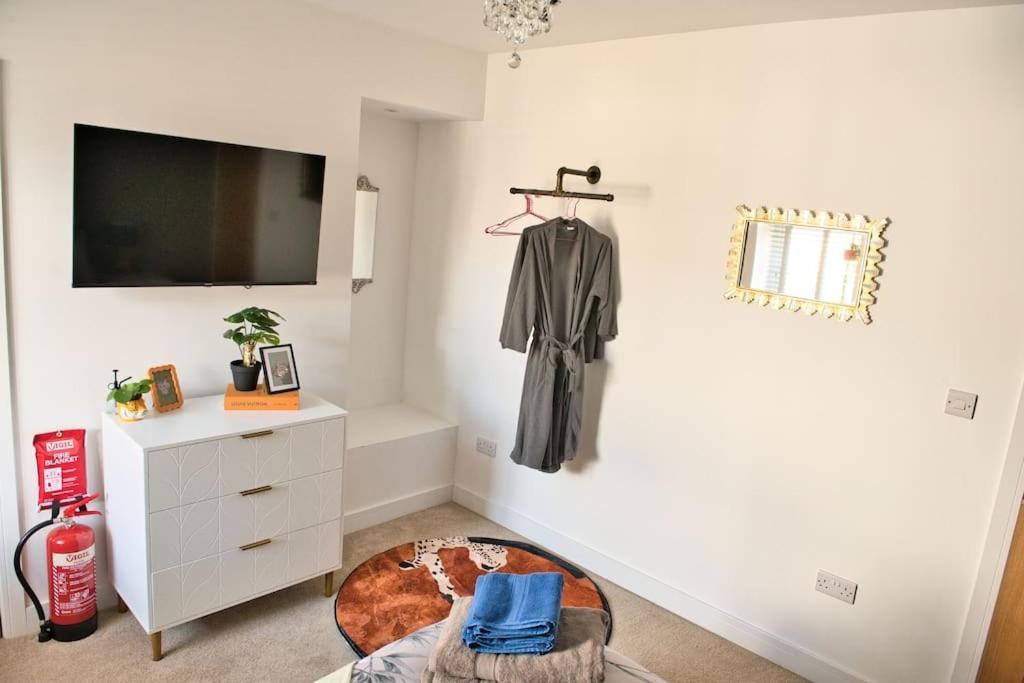 Quirky & Comfortable * Workington