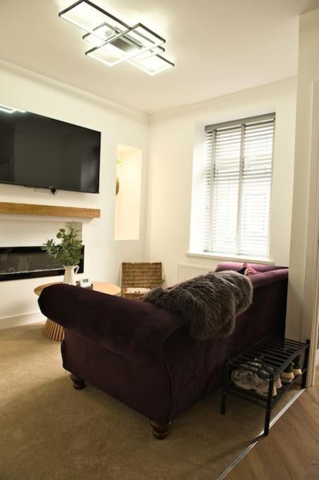 Quirky & Comfortable * Workington